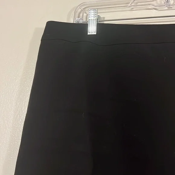 Tahari by Arthur S. Levine black straight skirt with pleat detail at side knee - Picture 2 of 9